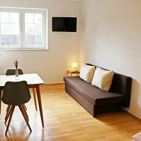 Burgunder Apartment *